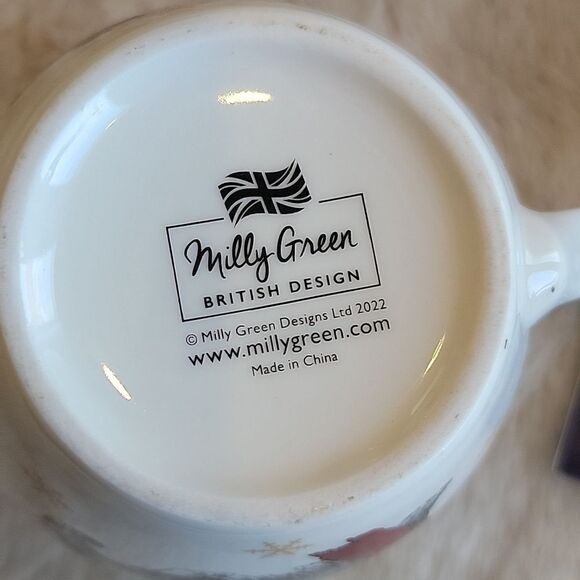 MILLY GREEN BRITISH DESIGN MUG AND SOCKS "SANTA PAWS" GRAY SCHNAUZER - NEW! - Picture 10 of 10